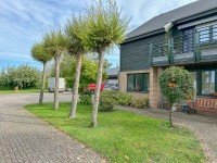 Bild (ee7688cb882d9be37de5f8efb512a201): Charmantes Einfamilienhaus mit Gewerbefl�che in Karst�dt